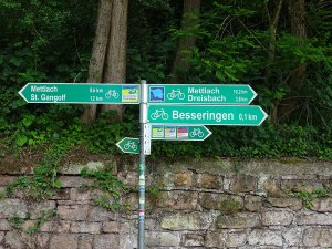 Hmmm ... Which way to Mettlach?Hmmm ... Which way to Mettlach?
